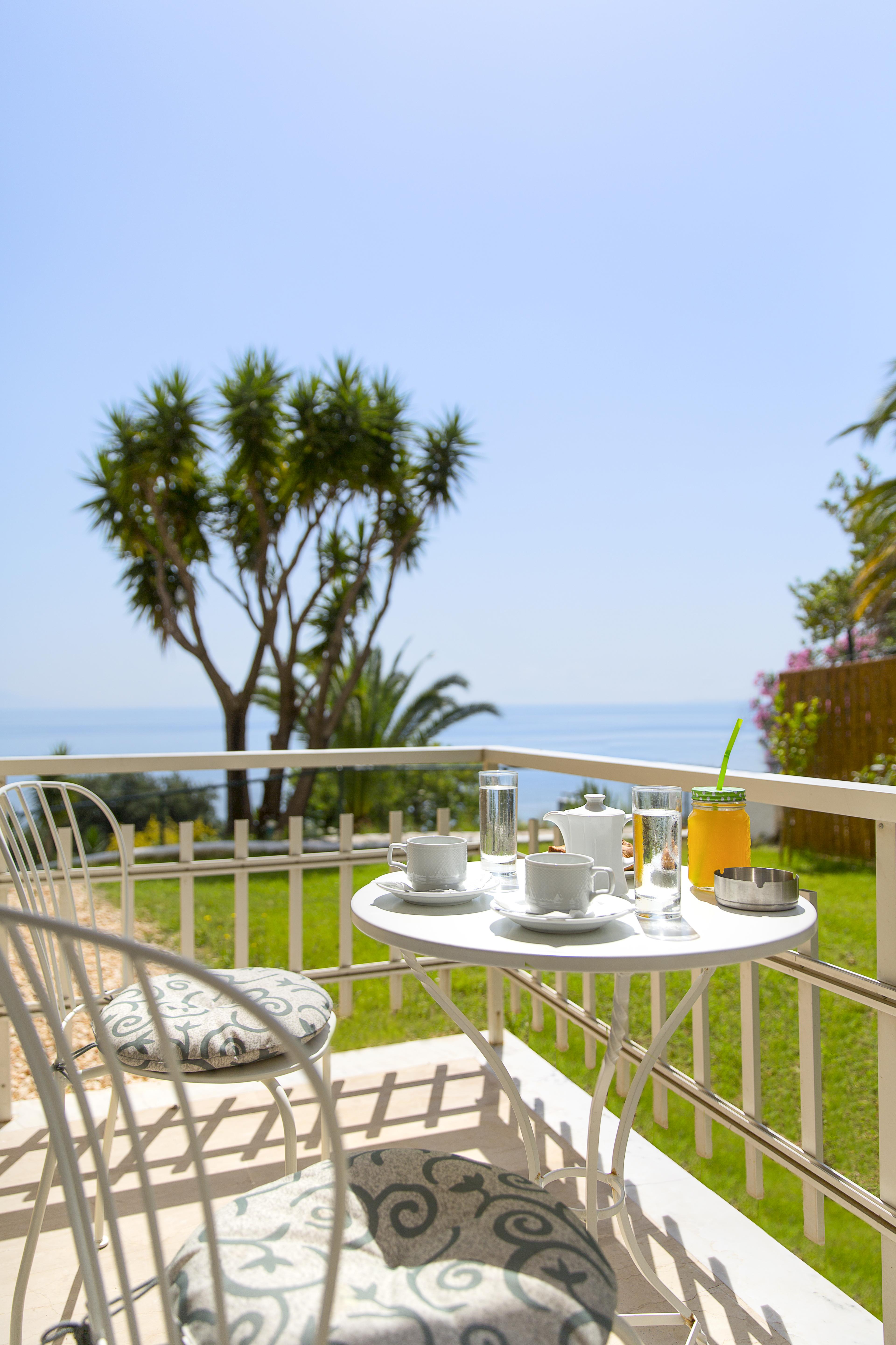 Aurora Beach Hotel Agios Ioannis Peristerion Dış mekan fotoğraf