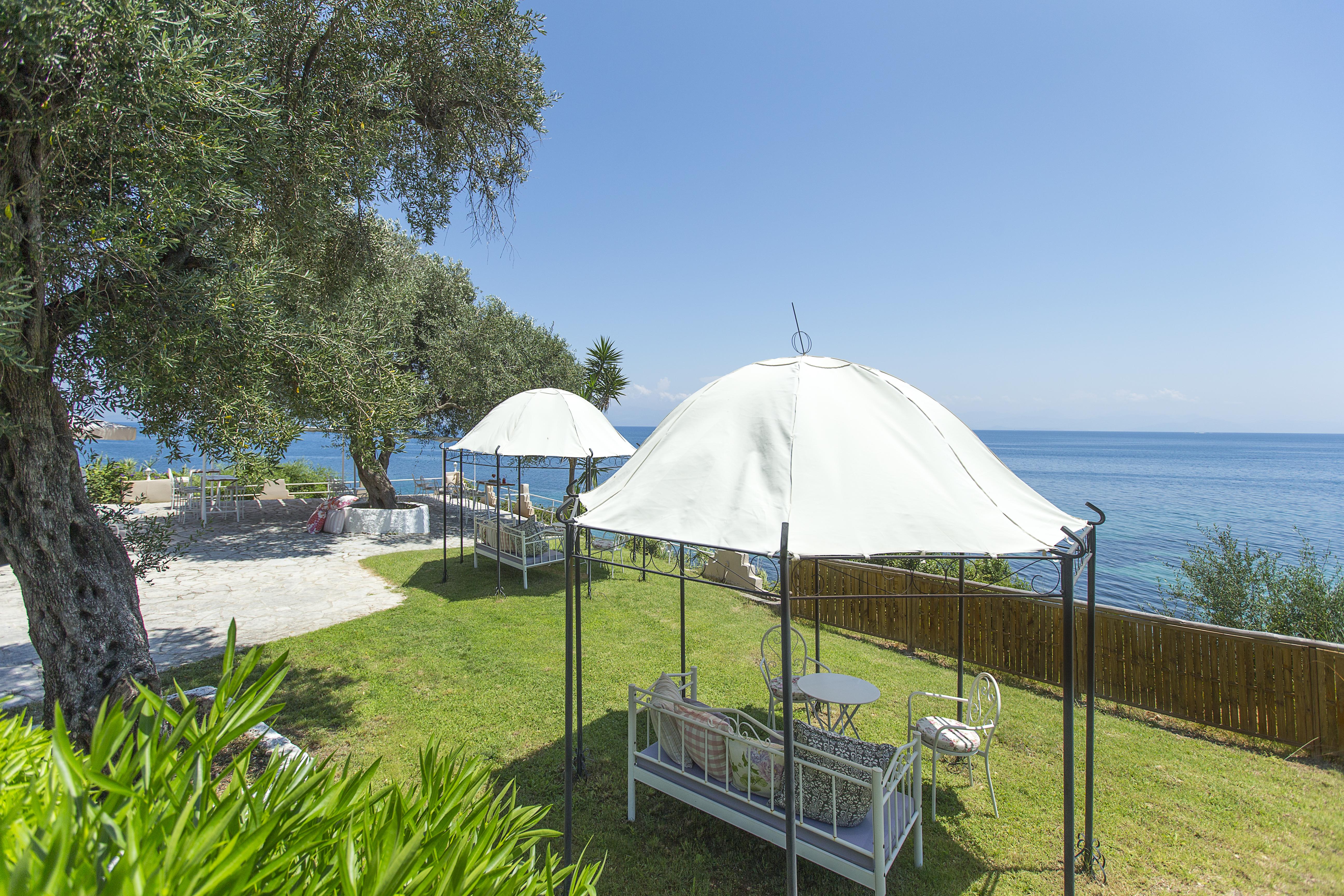 Aurora Beach Hotel Agios Ioannis Peristerion Dış mekan fotoğraf