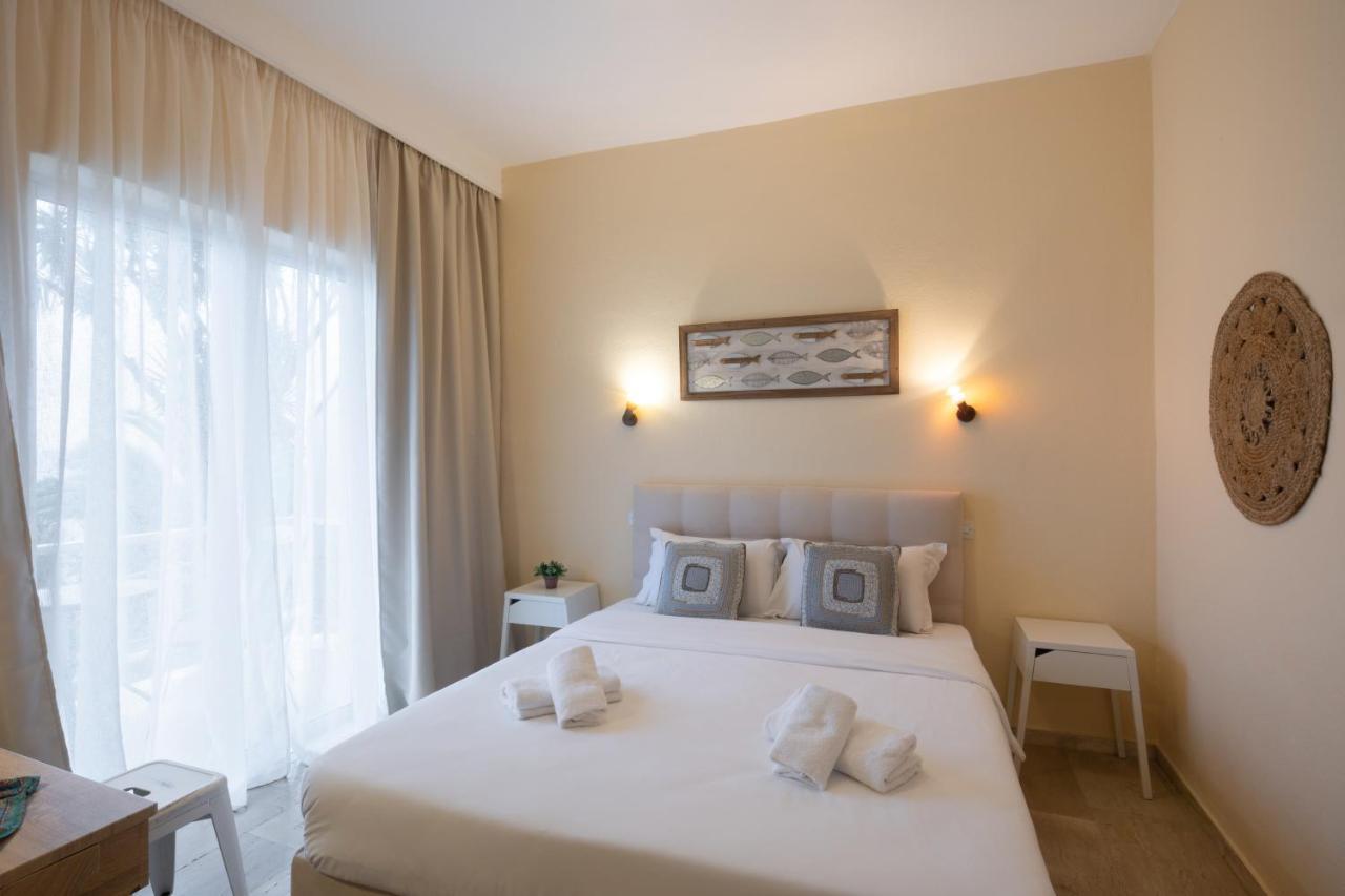 Aurora Beach Hotel Agios Ioannis Peristerion Dış mekan fotoğraf